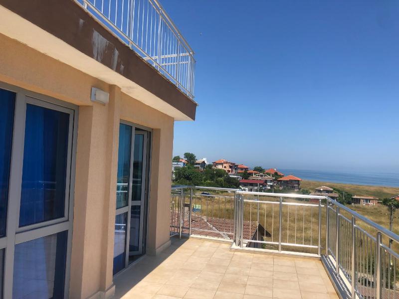 Family Room (2 Adults + 2 Children) with Sea View image 2