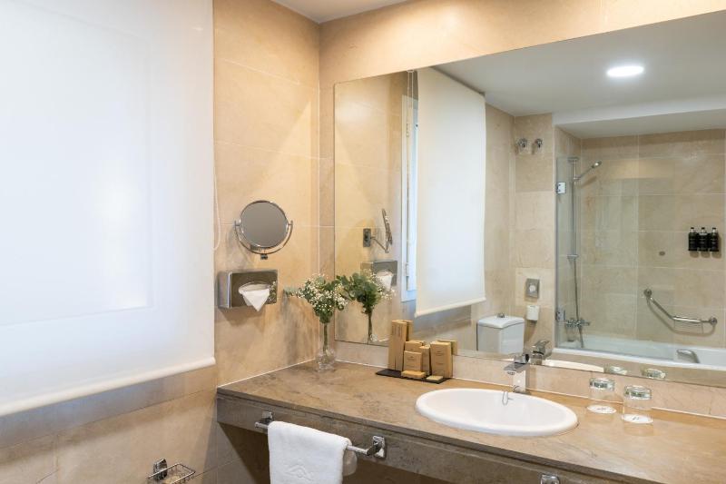 Superior Double Room image 2