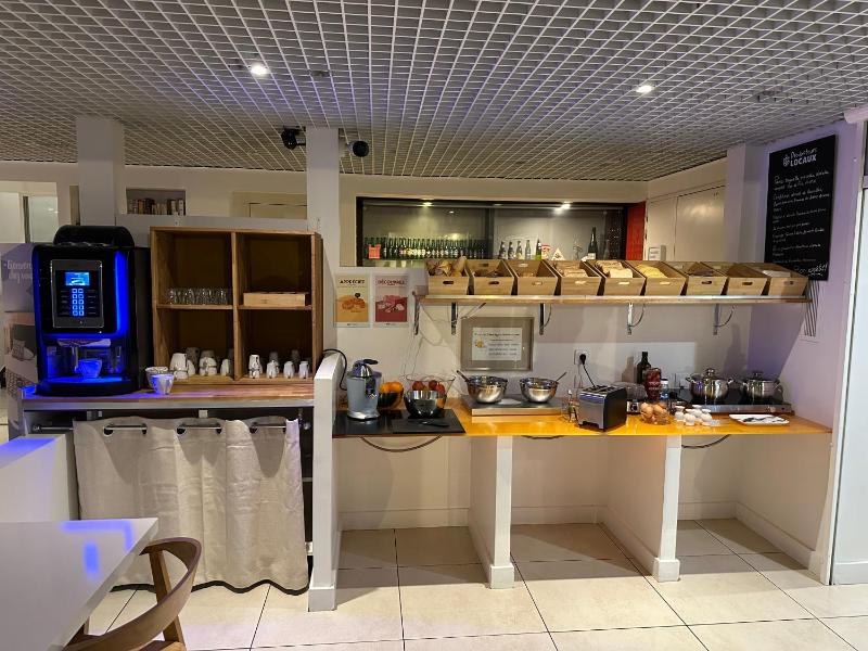 Brit Hotel Porte d'Espagne - image 21