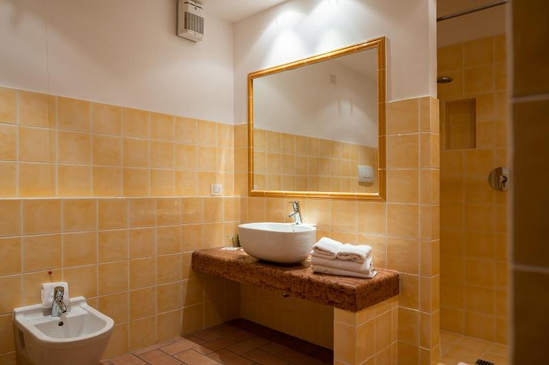 Superior Apartment image 2