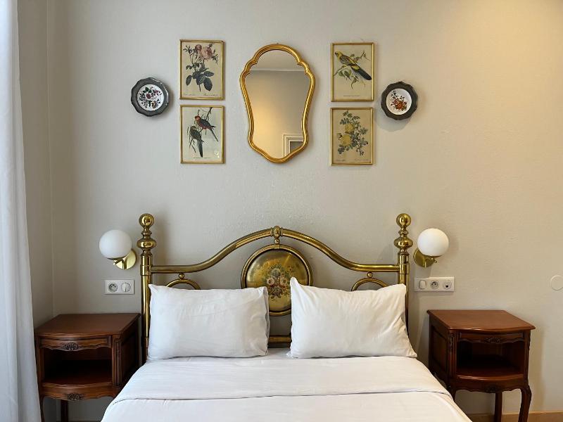 Double Room image 1
