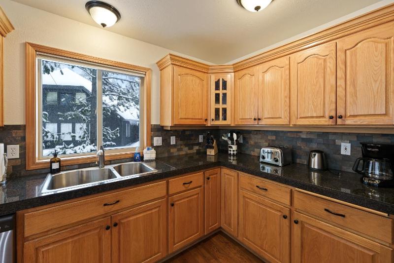 9 Hoodoo - image 40