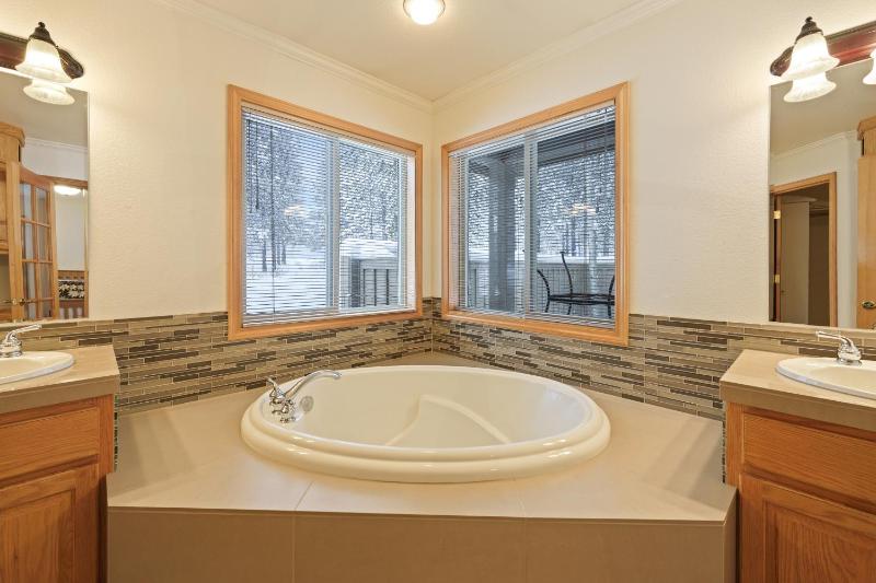 9 Hoodoo - image 50