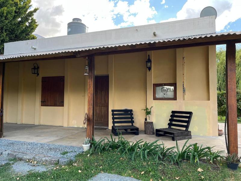 Casa estilo campo con parque y pileta - image 10