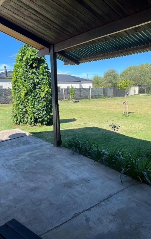 Casa estilo campo con parque y pileta - image 4