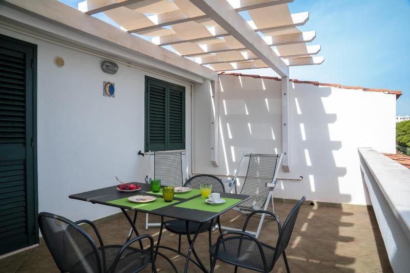 Two-Bedroom Apartment with Sea View image 4