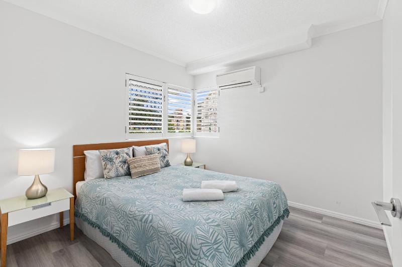 Mariners Resort Kings Beach - image 2