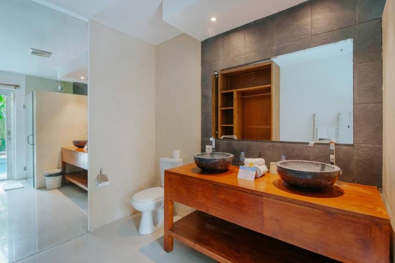 Cozy & Private 1 Bed Pool Villa in Trendy Umalas - image 6