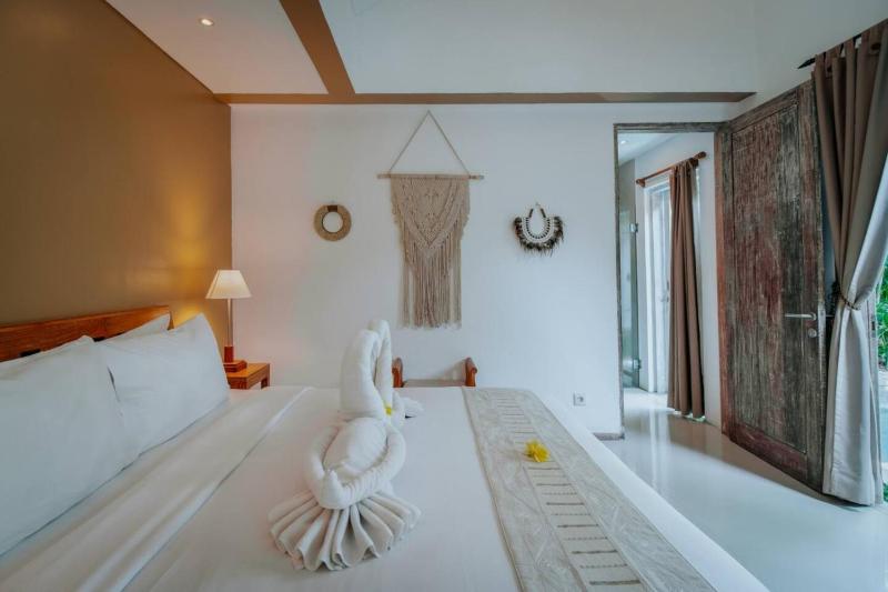 Cozy & Private 1 Bed Pool Villa in Trendy Umalas - image 9