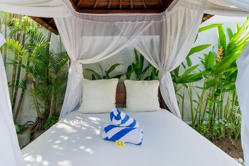 Villa Istana 1 - Heart of Seminyak 2Br Sleeps 4 - image 20