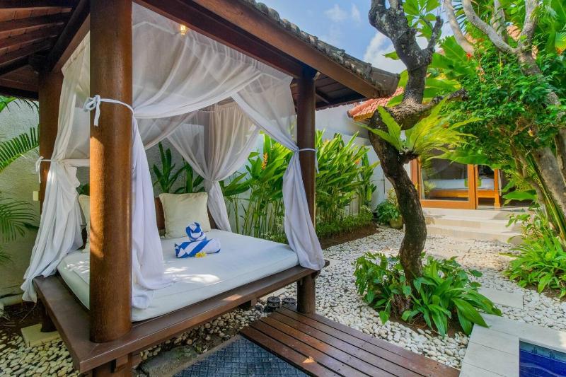 Villa Istana 1 - Heart of Seminyak 2Br Sleeps 4 - image 17
