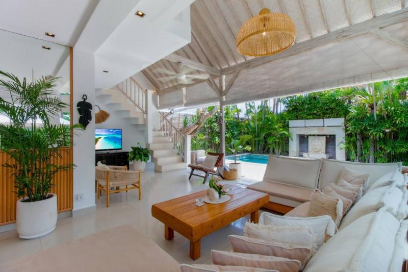 Villa Rama Sita - 100m from Eat Street 3BR - image 9