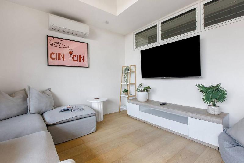 Cin Cin - Richmond Retreat Near MCG & Eateries - image 9