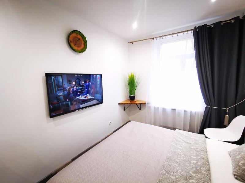 S11 Lime studio apartment - image 1
