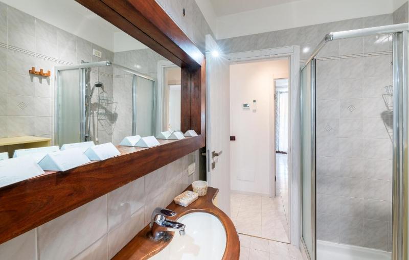 Three-Bedroom Holiday Home  image 3