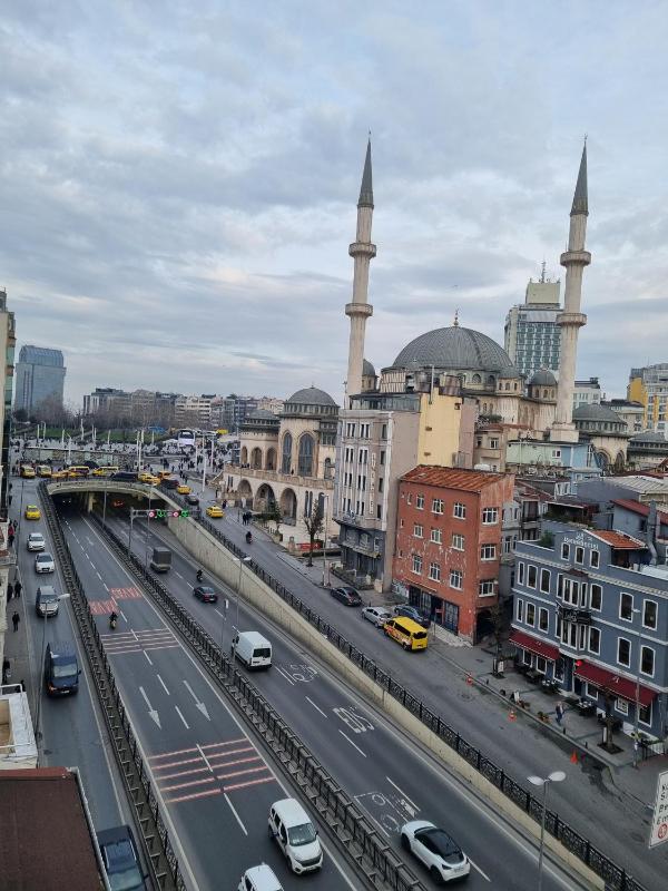 Taximtown Hotel - image 14