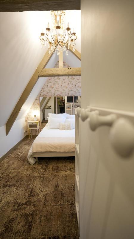 Small Double Room image 3