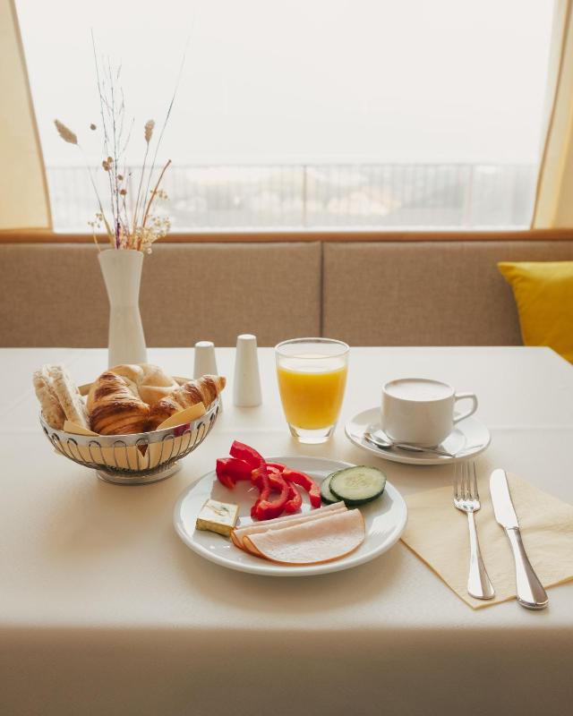 Superior Double Room image 3