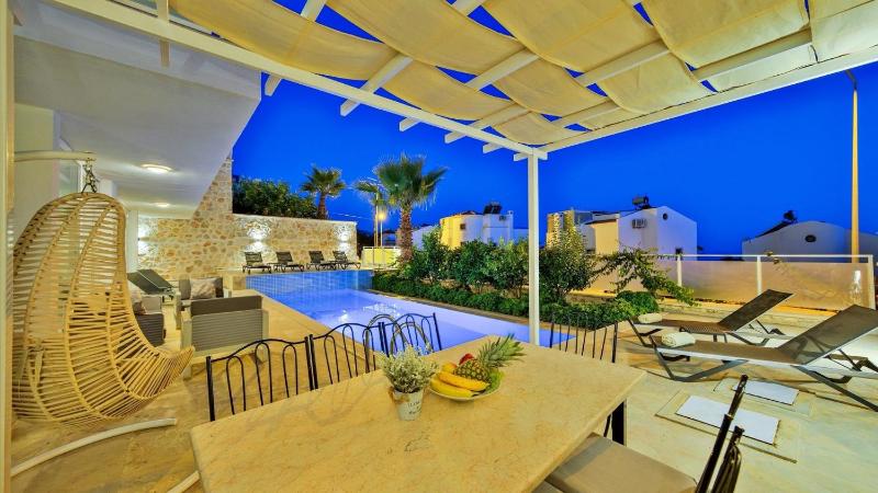Kalkan 4 Bedroom Villa - image 14