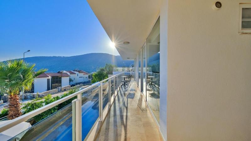 Kalkan 4 Bedroom Villa - image 13