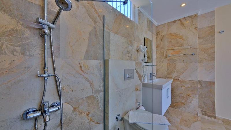 Kalkan 4 Bedroom Villa - image 12