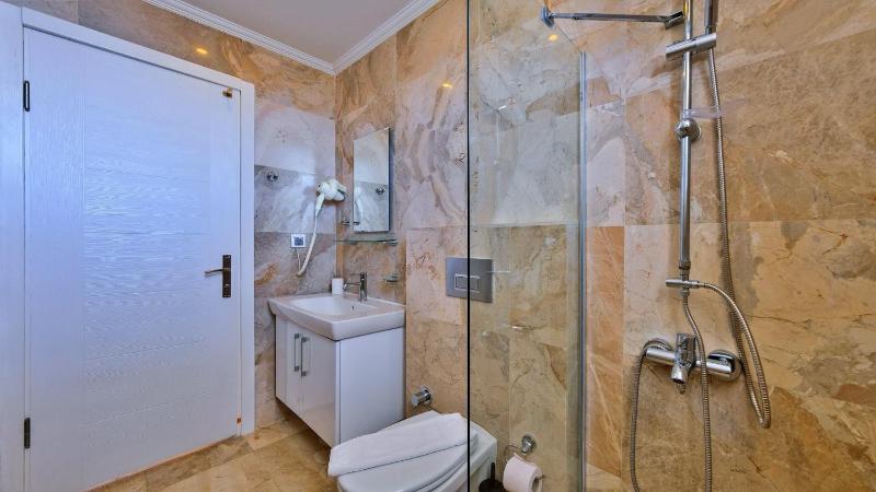 Kalkan 4 Bedroom Villa - image 49