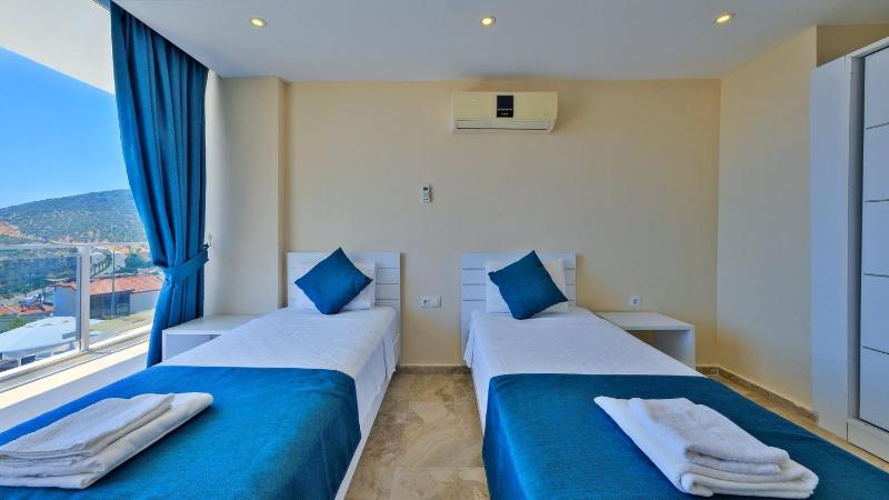 Kalkan 4 Bedroom Villa - image 3