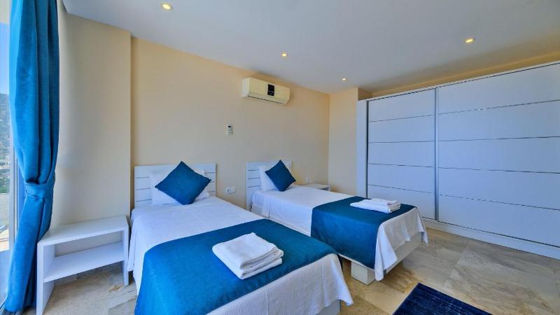 Kalkan 4 Bedroom Villa - image 17