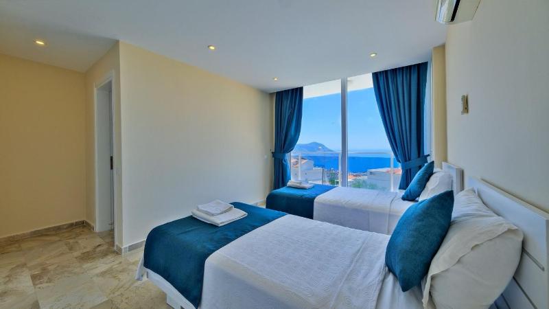 Kalkan 4 Bedroom Villa - image 23