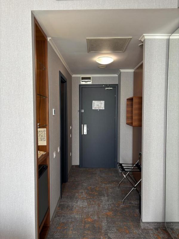 Deluxe Twin Room image 3