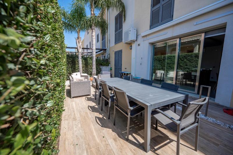 Due Palme Apartment - SiciliaVacanza - image 1
