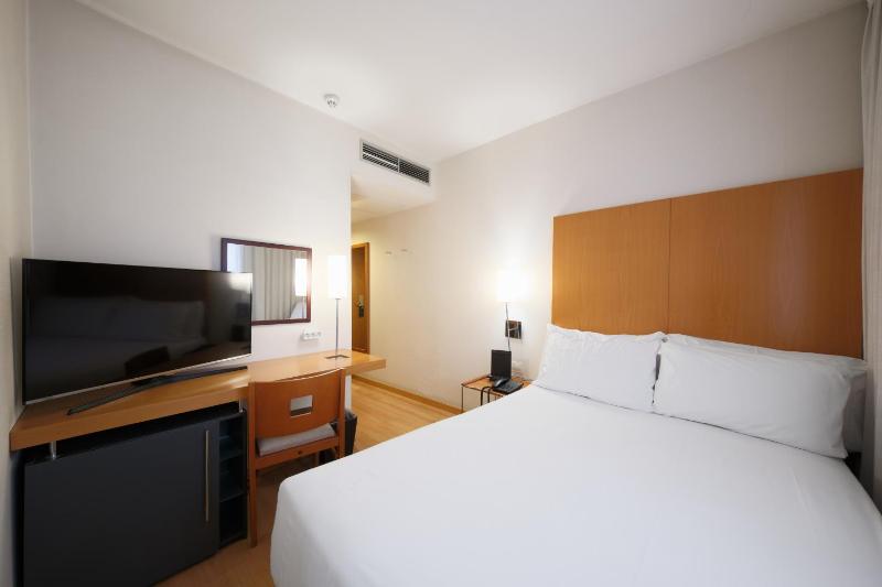 Single Room image 1