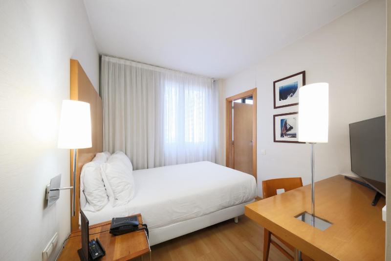 Single Room image 4