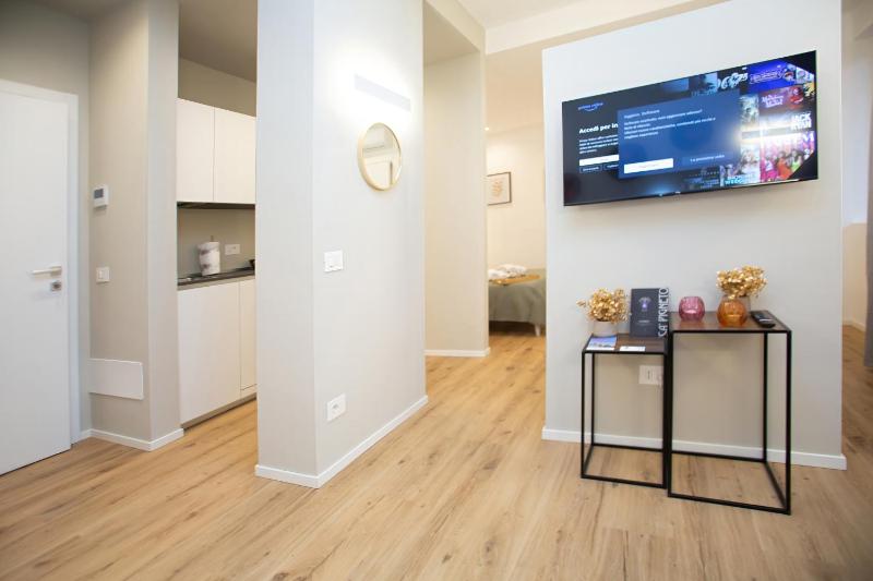 Arena 40 Apartments Giulietta Romantic Escape - image 11