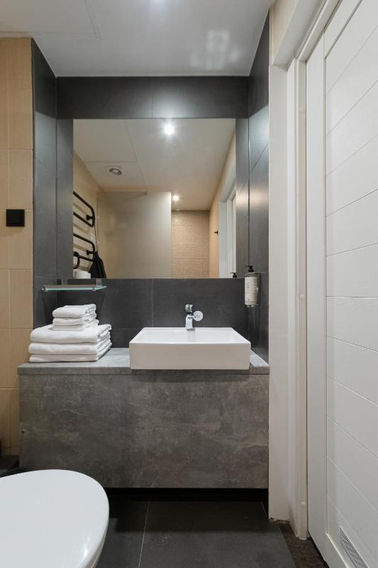 Refurbished Standard Triple Room image 3