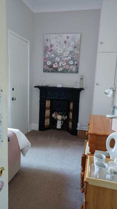 Double Room with Private Bathroom image 3