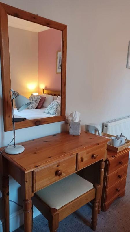 Double Room with Private Bathroom image 4
