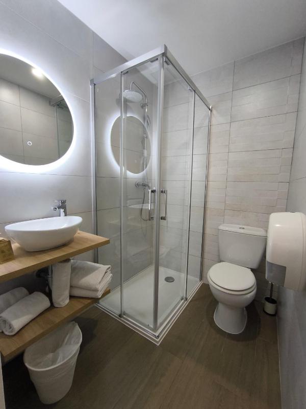 Hotel Saint Gothard - image 2