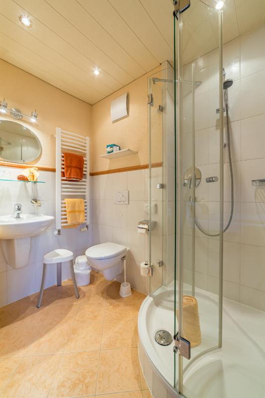 Double Room with Balcony image 4