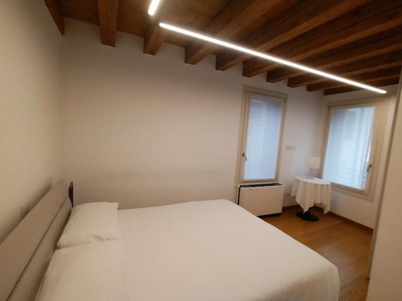 Two-Bedroom Deluxe Apartment image 4