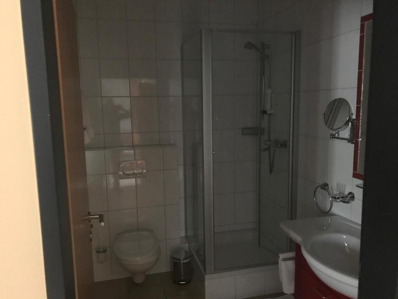 Family Room with Garden View image 2