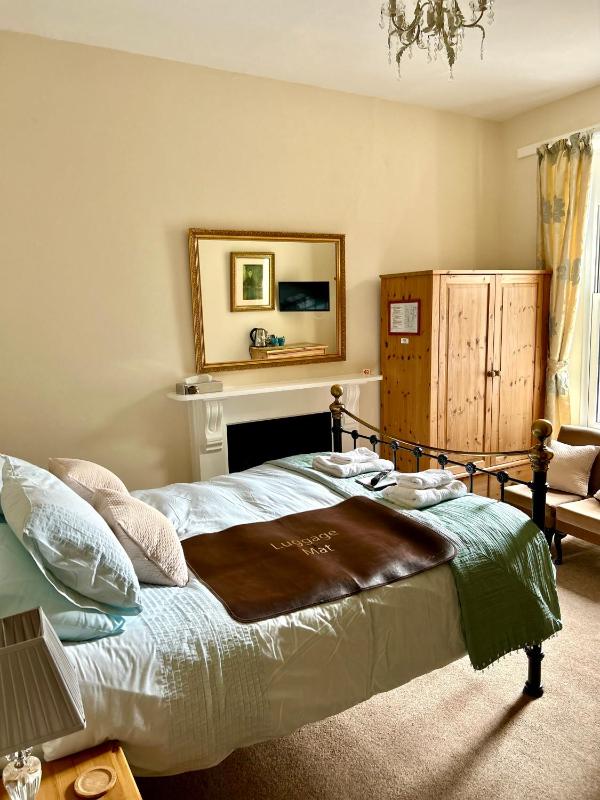 Deluxe Double Room image 3