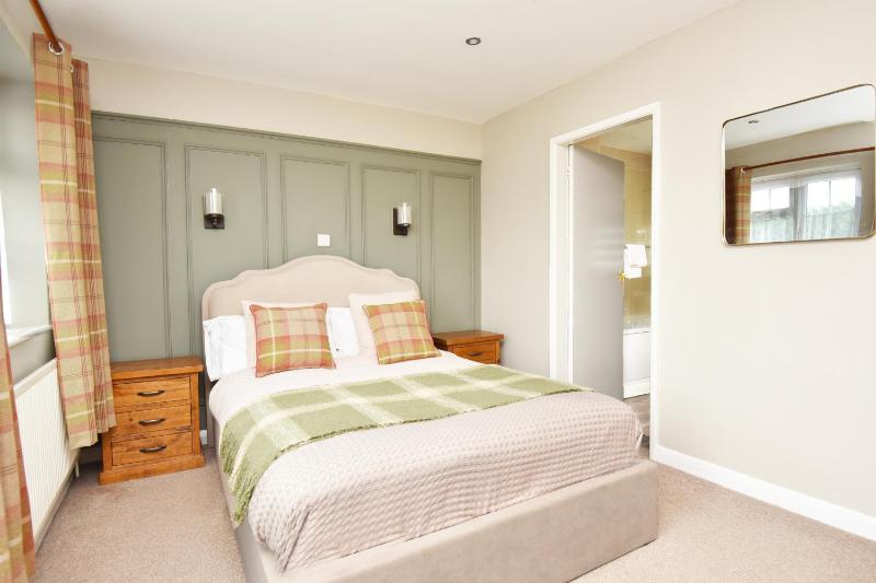 Double Room image 1