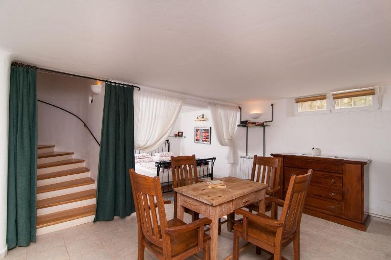 Exclusive Beachfront Villa with Pool for 8 at Island Brač - image 8