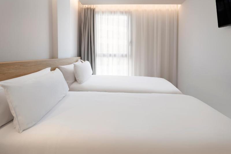 B&B HOTEL Alicante Centro - image 39