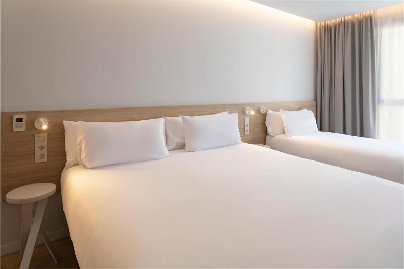 B&B HOTEL Alicante Centro - image 8