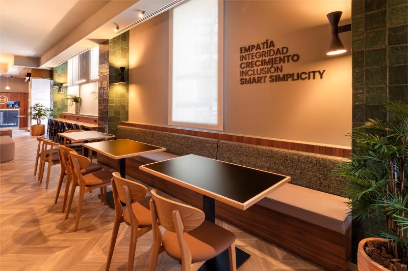 B&B HOTEL Alicante Centro - image 11