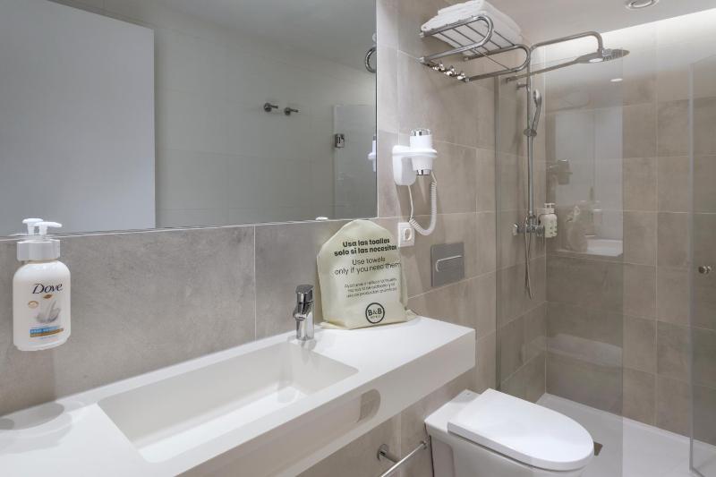 B&B HOTEL Alicante Centro - image 40