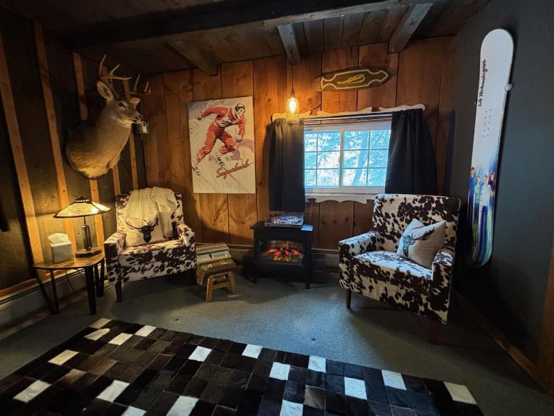 King Room with Balcony image 2