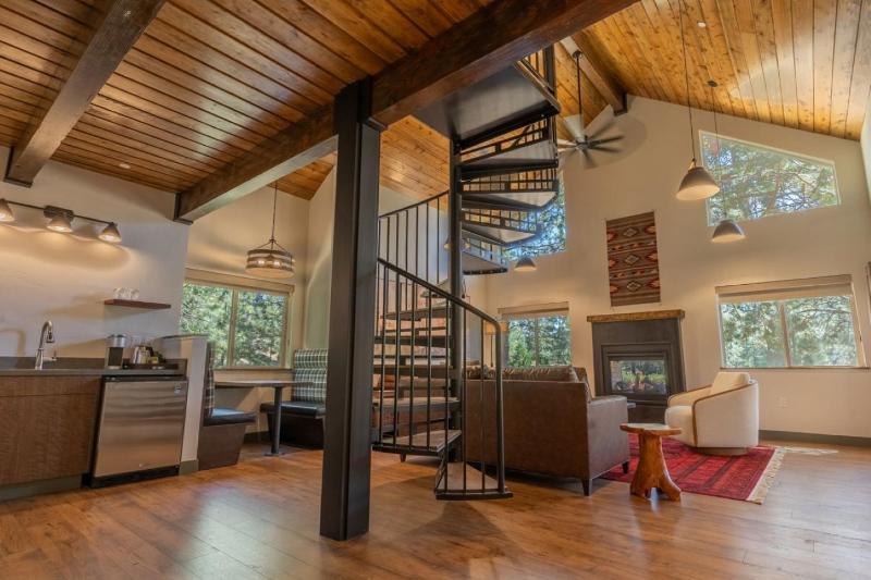 Three-Bedroom Villa image 4
